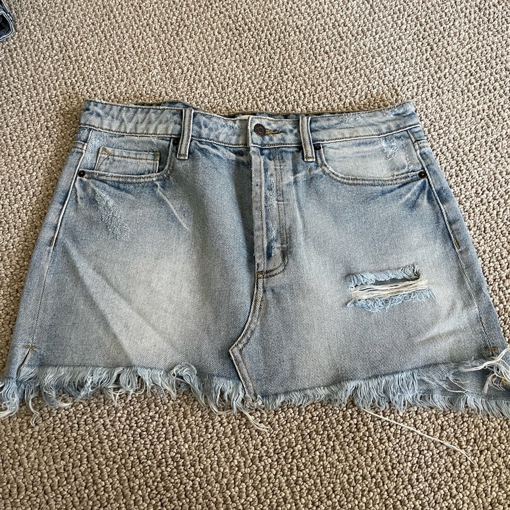 Stylish Light Blue Frayed Mini Skirt